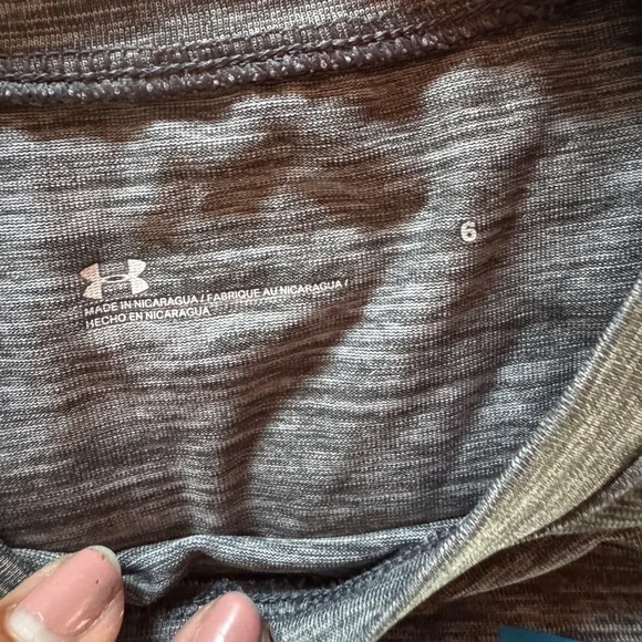 Under Armour Heather Gray T-Shirt - Picture 3 of 3